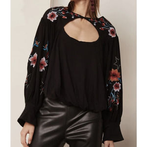 FREE PEOPLE top size small LITA EMBROIDERED BELL SLEEVE BATEAU BLACK floral